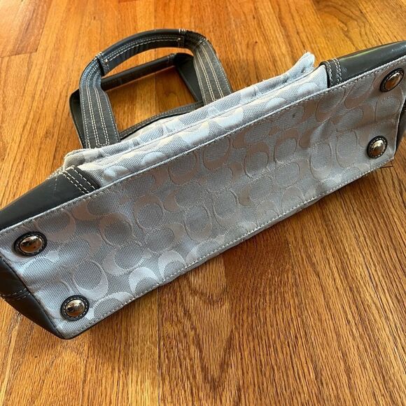 Coach Signature Hampton Monogram Gray Leather Bag - Picture 4 of 7